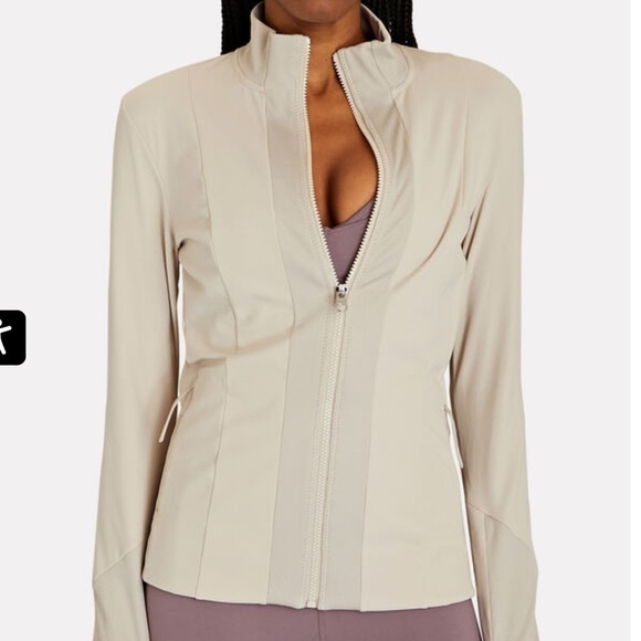 Varley Zip Up Jacket! - Picture 3 of 9